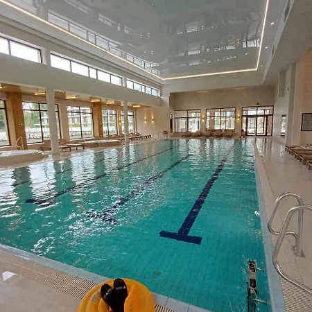 4 Os Primavera Z Basenem Calorocznym, Jacuzzi I Parkingiem Appartement